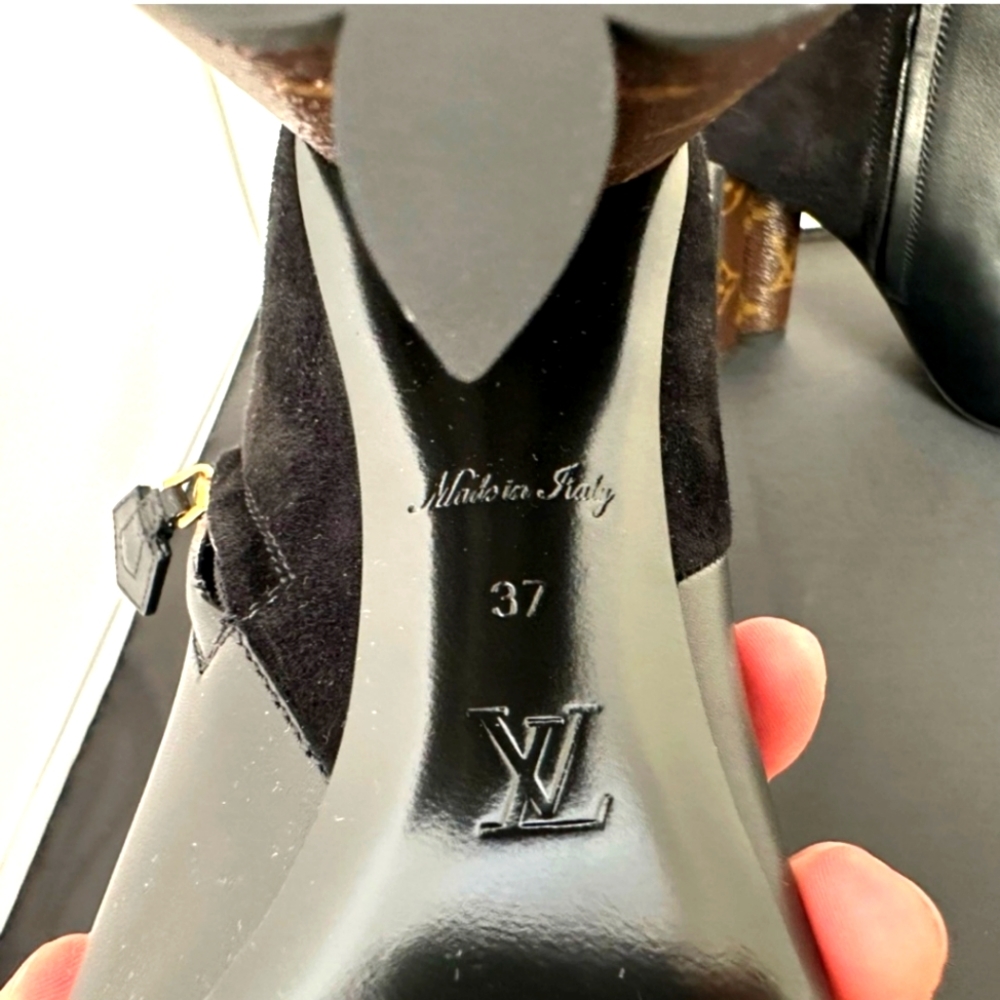 SOLD!NWT Louis Vuitton Silhouette Monogram andBlack Suede Ankle Boots - Picture 2 of 11